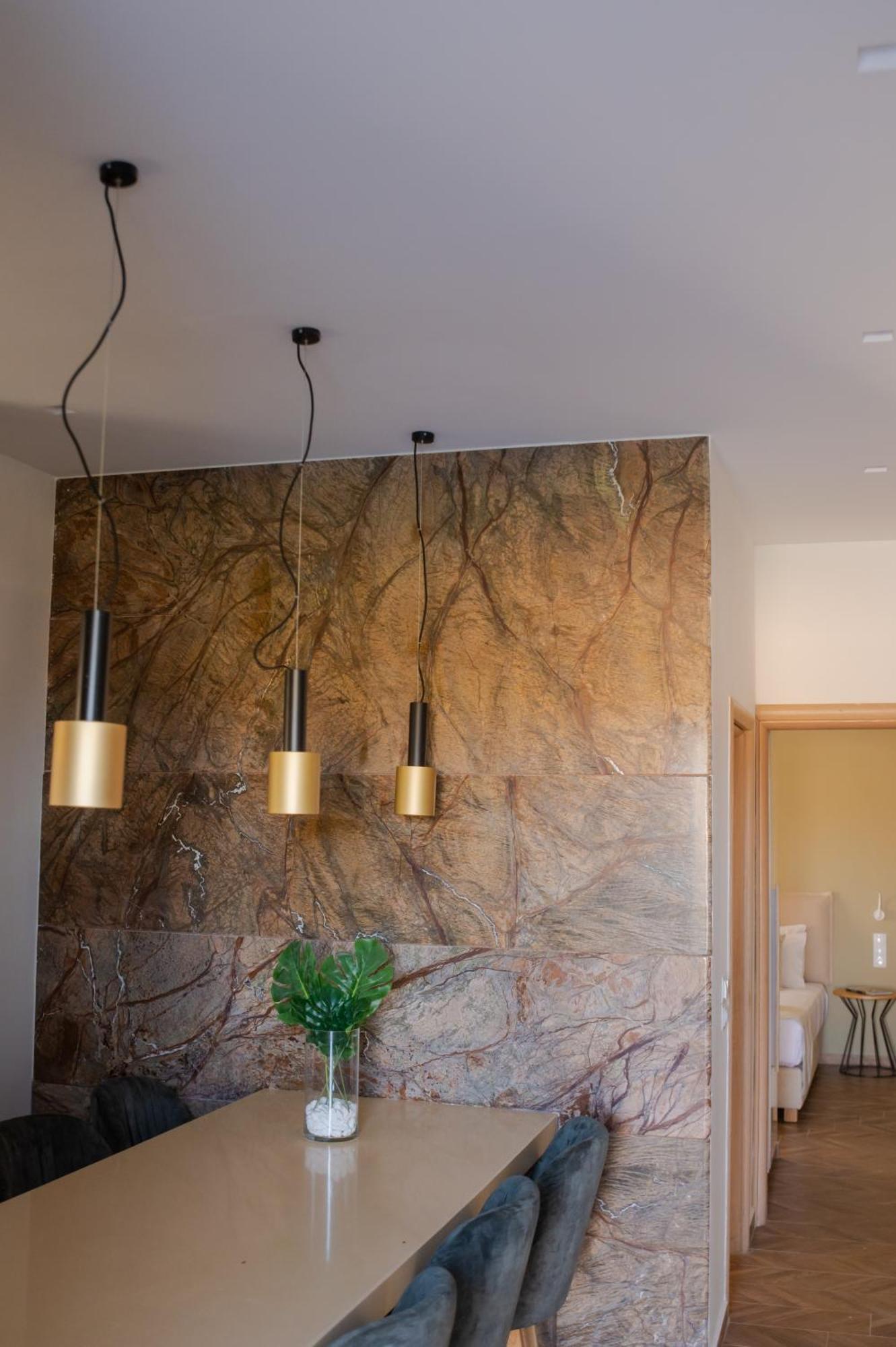 Marble Luxury Suites Karteros Extérieur photo